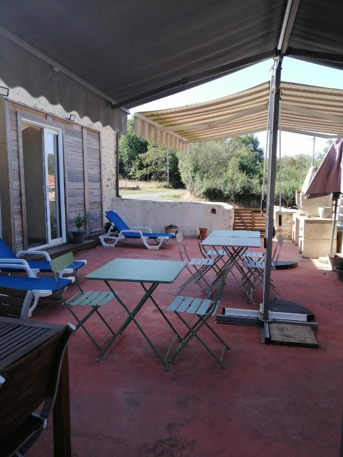 Chambres D'Hotes "La Source" Mareuil-sur-Lay Exterior photo