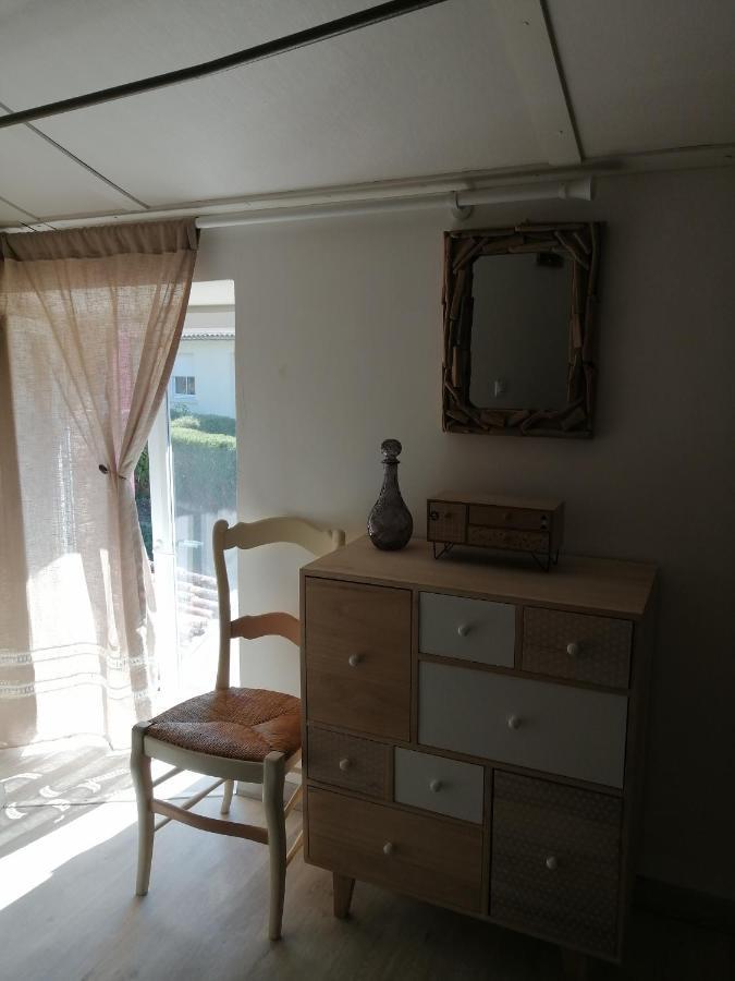 Chambres D'Hotes "La Source" Mareuil-sur-Lay Exterior photo