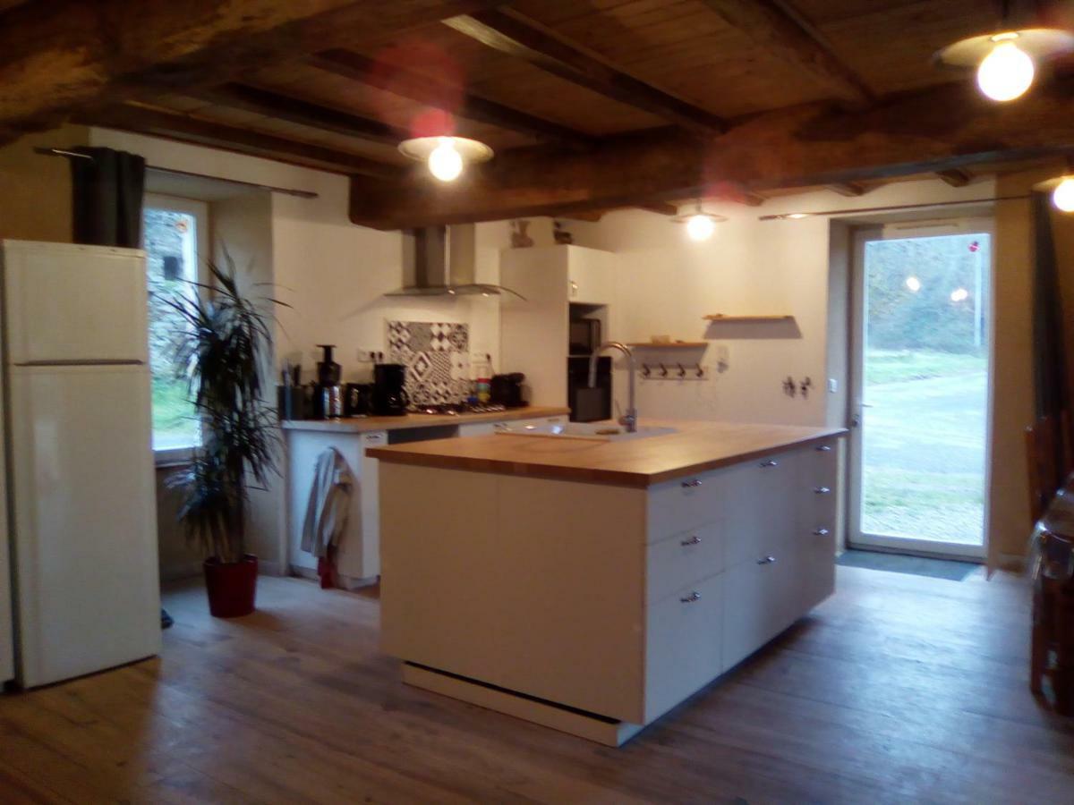 Chambres D'Hotes "La Source" Mareuil-sur-Lay Exterior photo